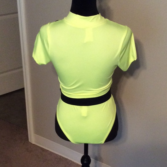 2 piece swimwear - Picture 4 of 7